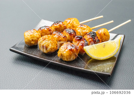 炭火焼き tukune 106692036