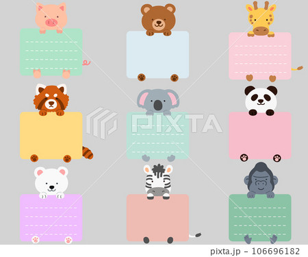四角いメモを持つ手描きのシンプルで可愛い動物のイラストセット　主線なし　後ろ足付き 106696182