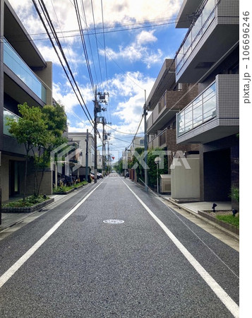 住宅街の風景　世田谷区弦巻5丁目付近 106696246