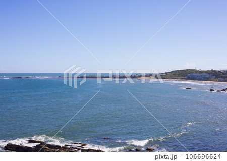 千葉県銚子市犬吠埼付近の太平洋 106696624