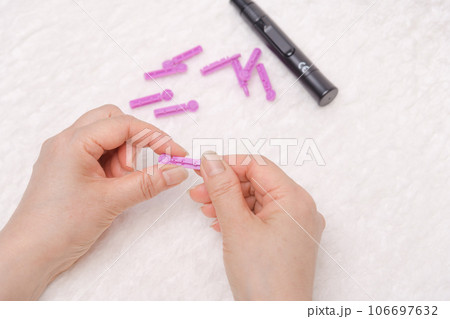 【糖尿病の血糖値測定 針】 【糖尿病の血糖値測定 針】 106697632