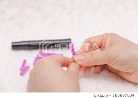 【糖尿病の血糖値測定 針】 【糖尿病の血糖値測定 針】 106697634