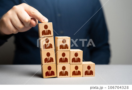 Reduce staff. How to avoid getting fired. Know the rights of a worker for who loosing work. Compensation. Planned layoffs. The collapse of the team. Reduce staff. How to avoid getting fired. Know the rights of a worker for who loosing work. Compensation. Planned layoffs. The collapse of the team. 106704328