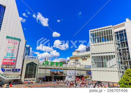 東京　新宿区　新宿の夏空 106705406