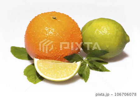 Mandarin with lime 106706078