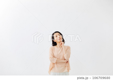 女性 考える 疑問 女性 考える 疑問 106709680