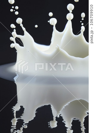 Splashes Of Milk 106709910