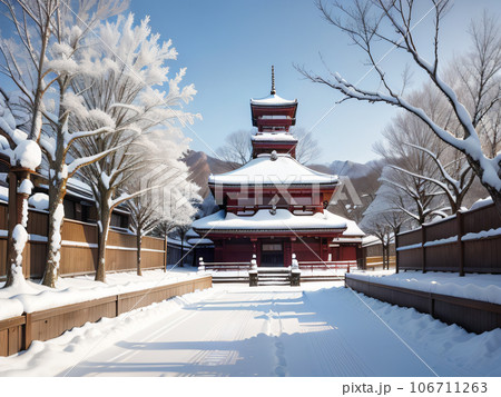 雪の積もったお寺の風景 106711263
