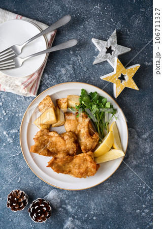 鶏もも肉のフライドチキン 106711327