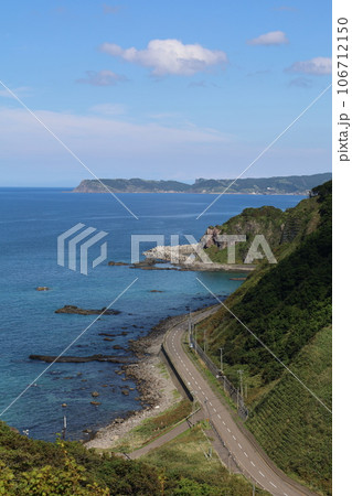 北海道、積丹半島ドライブ、八月の爽やかな風と共に、積丹ブルーの海をシーニックウェイでトレッキング 北海道、積丹半島ドライブ、八月の爽やかな風と共に、積丹ブルーの海をシーニックウェイでトレッキング 106712150
