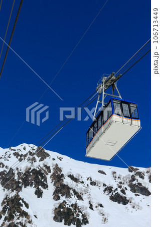 富山_立山ロープウェイと大観峰の雪景色絶景 106713449