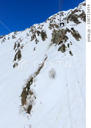 富山_立山ロープウェイと大観峰の雪景色絶景 富山_立山ロープウェイと大観峰の雪景色絶景 106713454