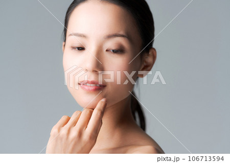 20代女性の美容ポートレート 106713594