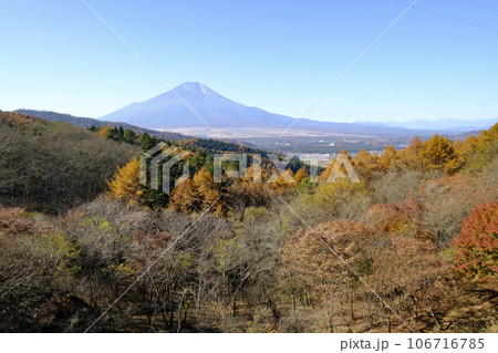 秋の紅葉と富士山 秋の紅葉と富士山 106716785