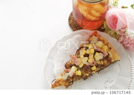 ハムとコーンのチーズピザ ハムとコーンのチーズピザ 106717148