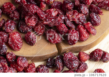 Dried red cranberries with sugar syrup 106717620