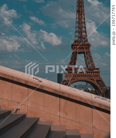 フランス　パリ　エッフェル塔 106717765