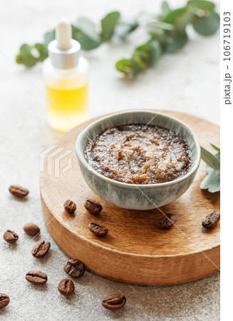 Handmade coffee scrub. 106719103