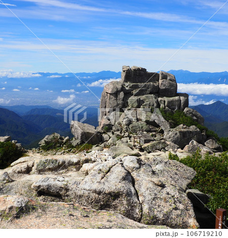 山梨県 金峰山山頂 五丈岩 106719210