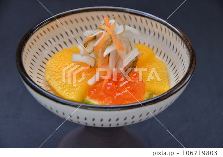 温泉旅館の夕食に出てくる料理 106719803