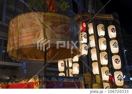 京都 祇園祭の宵山 四条傘鉾 (しじょうかさほこ) 京都 祇園祭の宵山 四条傘鉾 (しじょうかさほこ) 106720333