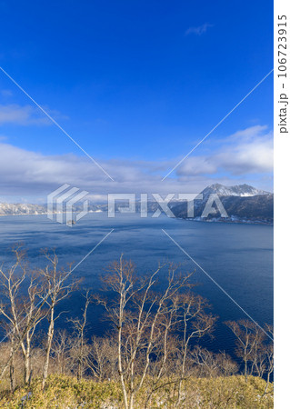 北海道_真冬の摩周湖の風景 106723915