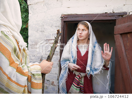 There is no place. The hostess of the hotel did not let Joseph and Mary spend the night 106724412