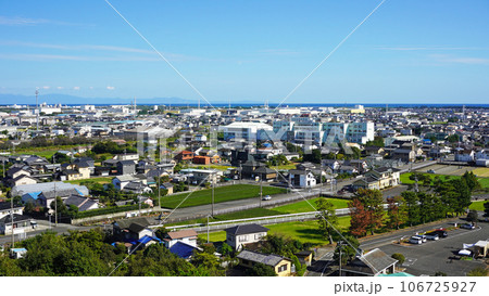 小山城展望台から見渡す吉田町の街並み(静岡県榛原郡吉田町) 小山城展望台から見渡す吉田町の街並み(静岡県榛原郡吉田町) 106725927