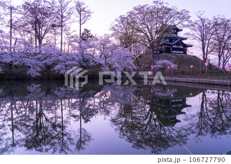 《新潟県》桜満開・春の高田城址公園 《新潟県》桜満開・春の高田城址公園 106727790
