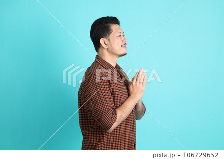 Young Adult Asian Man Young Adult Asian Man 106729652