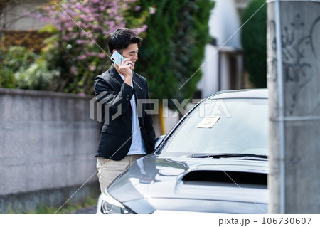 駐禁ステッカーを貼られた乗用車 駐禁ステッカーを貼られた乗用車 106730607