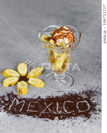 Santa fe caramelized banana with coffee and whiskey Santa fe caramelized banana with coffee and whiskey 106731727