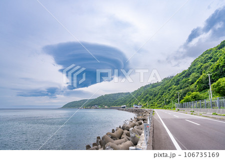 吊るし雲　レンズ雲　利尻ファンタスティックロード 106735169