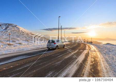 北海道_真冬の凍結道路の風景 北海道_真冬の凍結道路の風景 106738404