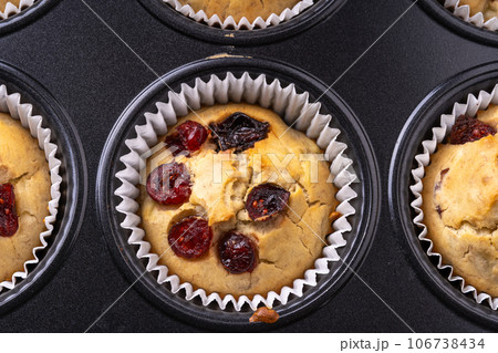 ミックスベリーのクリームチーズマフィン 106738434