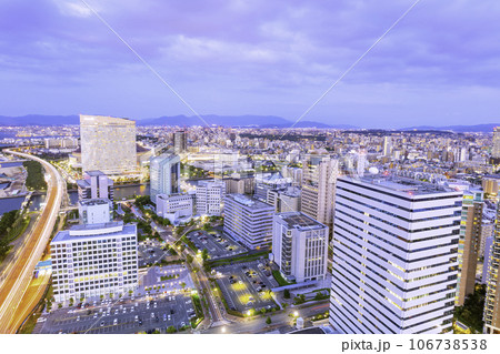 福岡タワーから見る福岡市の素晴らしい夕景 106738538
