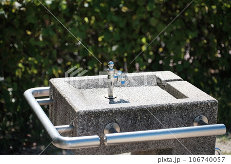 公園の水飲み台 公園の水飲み台 106740057