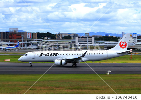 大阪国際空港　JAL　飛行機　着陸態勢　スカイパーク 106740410