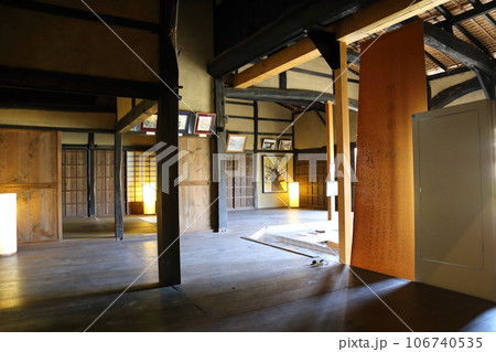 中山道 醒ヶ井宿〈 米原市醒井宿資料館(市指定文化財醒井問屋場)〉 【滋賀県米原市】 中山道 醒ヶ井宿〈 米原市醒井宿資料館(市指定文化財醒井問屋場)〉 【滋賀県米原市】 106740535