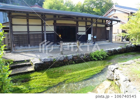 中山道 醒ヶ井宿〈 米原市醒井宿資料館(市指定文化財醒井問屋場)〉 【滋賀県米原市】 中山道 醒ヶ井宿〈 米原市醒井宿資料館(市指定文化財醒井問屋場)〉 【滋賀県米原市】 106740545