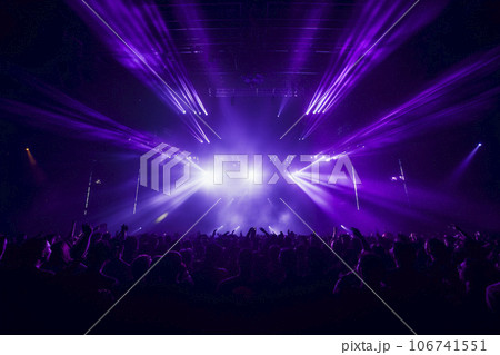 ライブステージ パープルライト 106741551