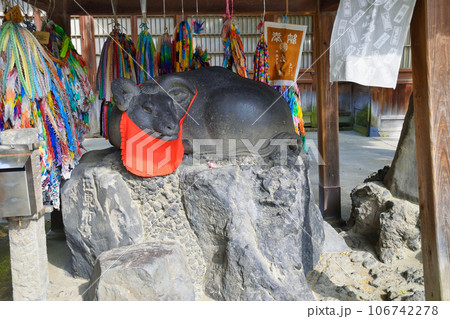 牛嶋神社の撫牛(東京都墨田区向島) 牛嶋神社の撫牛(東京都墨田区向島) 106742278