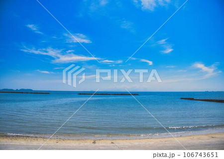 青い空と海 106743651