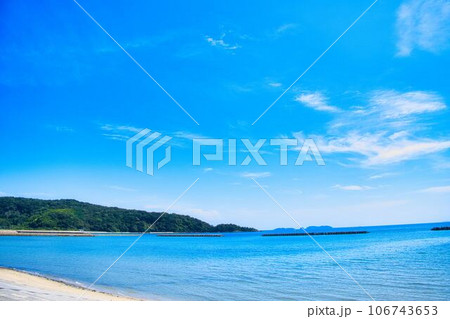 青い空と海 106743653