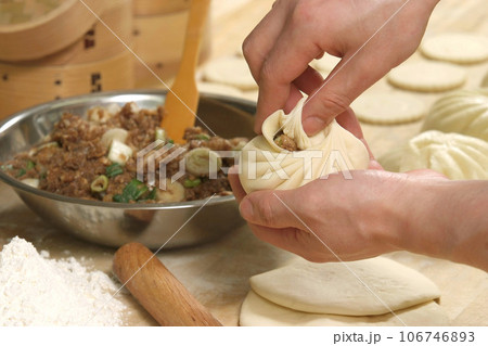 中華料理・おいしい包子・おいしい豚饅・おいしい中華饅・点心・調理風景 中華料理・おいしい包子・おいしい豚饅・おいしい中華饅・点心・調理風景 106746893