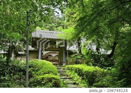 ときがわ町の都幾山慈光寺の四足門 106748128
