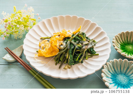 卵と青菜の炒め物 卵と青菜の炒め物 106755138