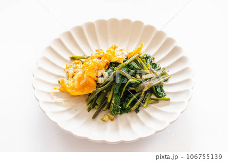 卵と青菜の炒め物 106755139