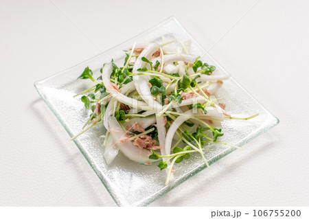 カイワレと玉ねぎのシャキシャキサラダ 106755200