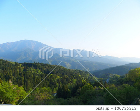 山の風景 106755515